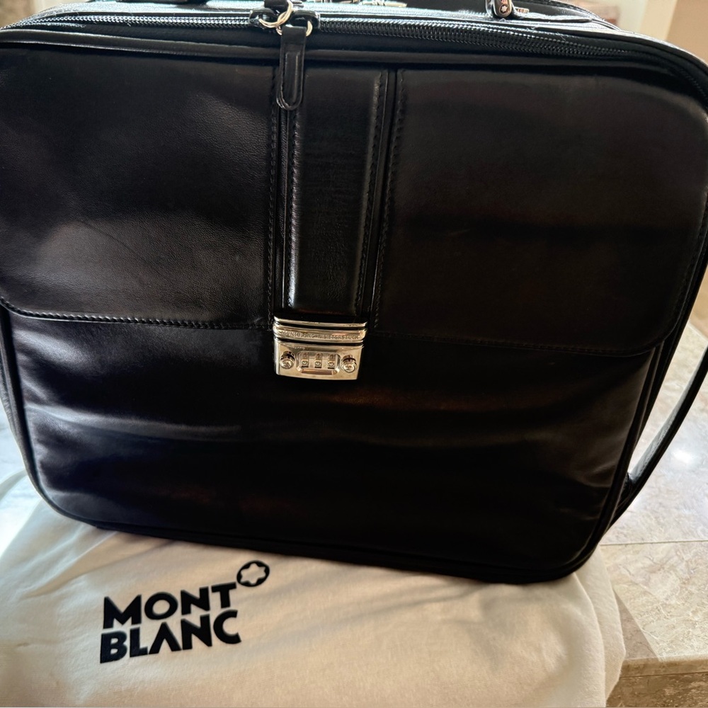 Mont Blanc high quality large briefcase. In prestibe shape- never used